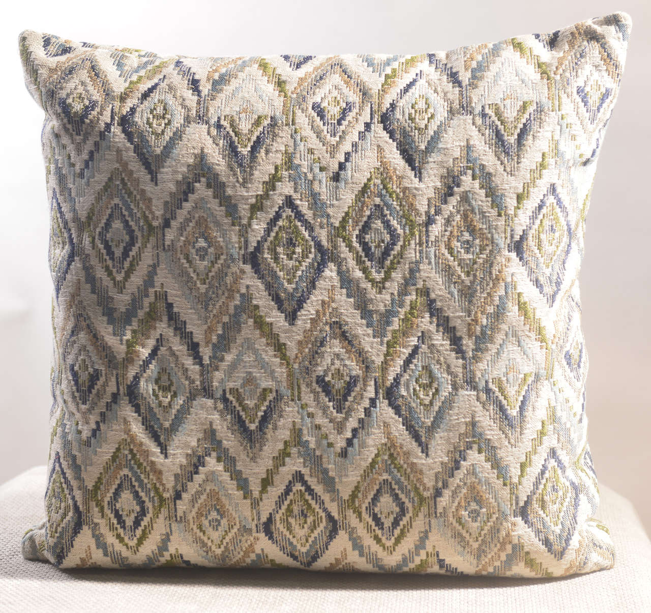 Jaquard Cushion #CC0042