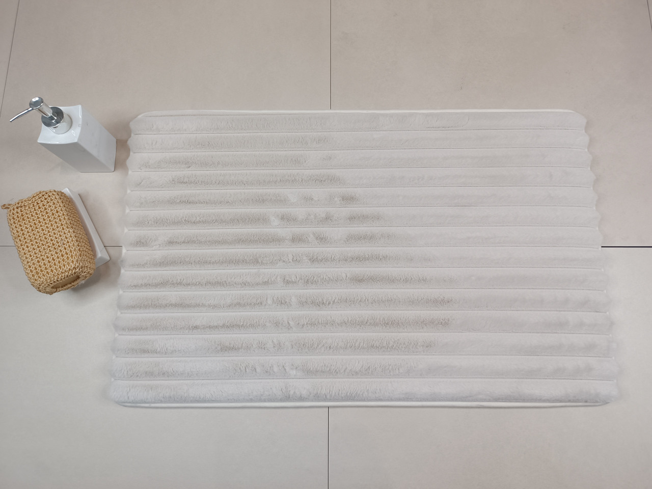 KM260211 Stripe Rabbit Fur Memory Foam Bath Mat