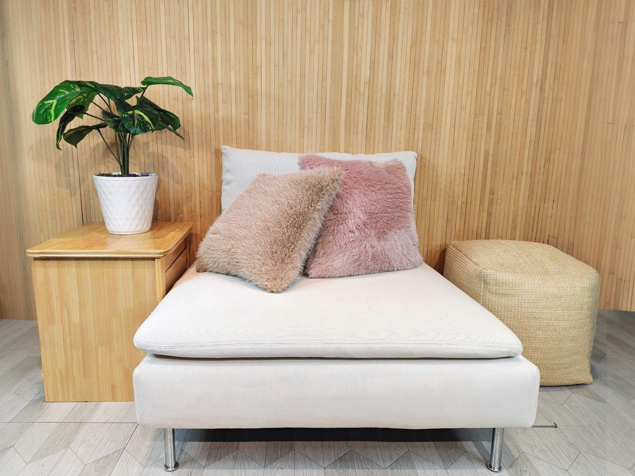 Cushion RXQX260358