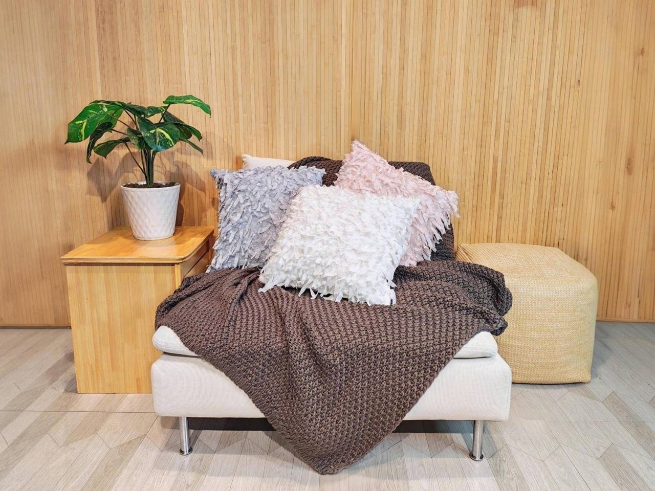 Cushion RXQX260361
