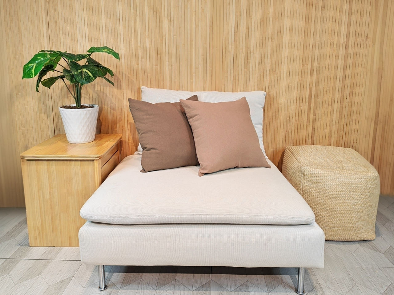 Cushion RXQX260382